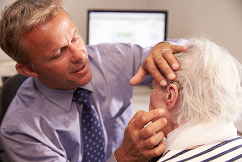 eHealth_Aug-10-2015_news-_resistance-to-hearing-loss-treatment-could-lead-to-depression_marji