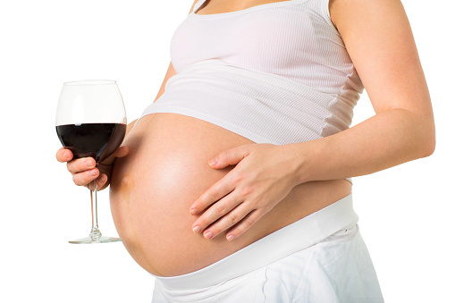 drinking alcohol while pregnant 
